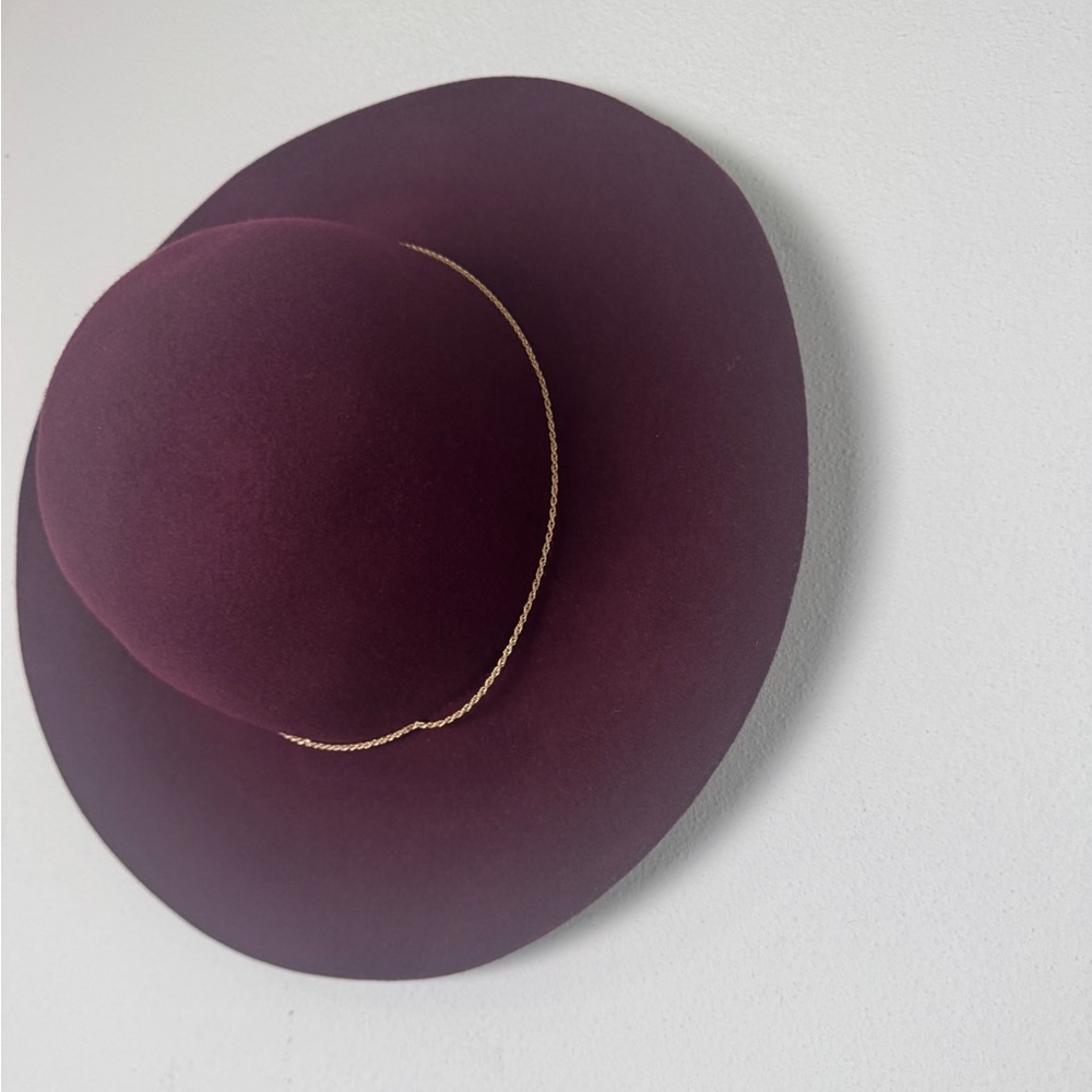 NWT Alexis Rose Style 100% Wool Burgundy‎ Floppy Hat Gold Chain Detail